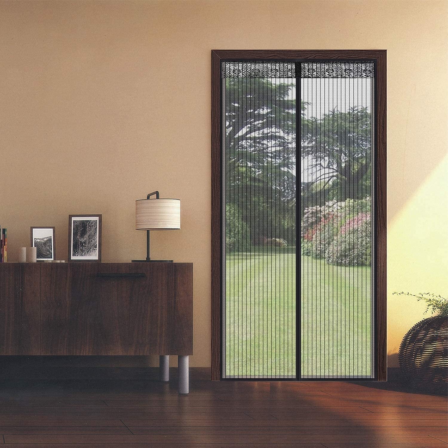 Magic Mesh Magnetic Screen Door – 18 Magnets, Hands-Free Entry | Keeps Bugs Out, Lets Fresh Air In | For Home, Balcony & Pets